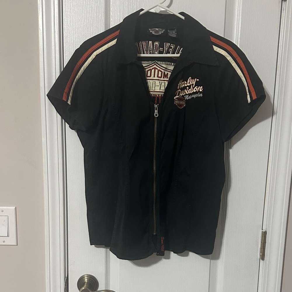 Harley-Davidson Black Zip-Up Shirt with Red and White Stripes